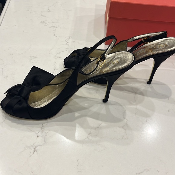 Valentino silk bow stunning heals - Picture 3 of 7